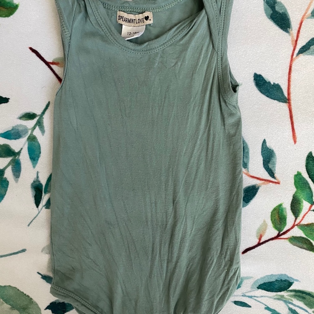 Spearmintlove onsie